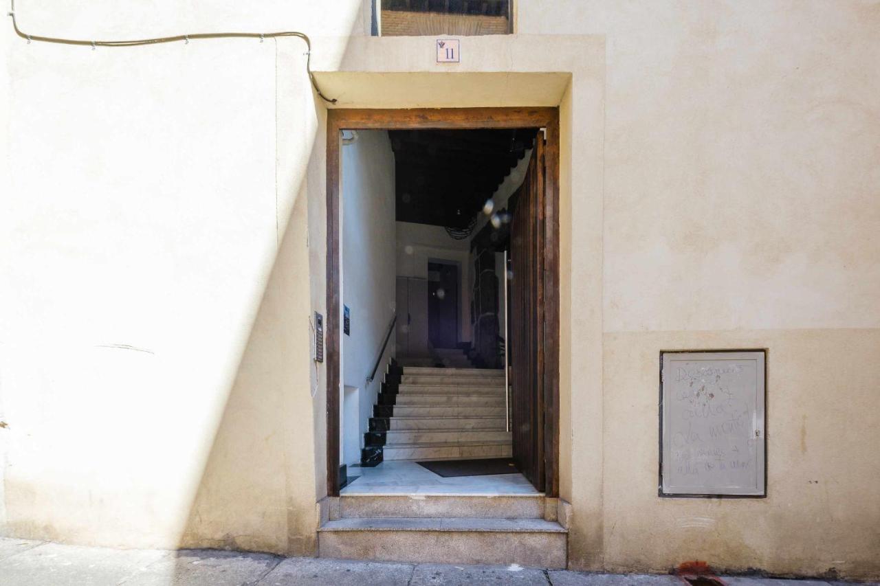 Apartamento Con Patio Junto A La Catedral By Toledo Ap ภายนอก รูปภาพ