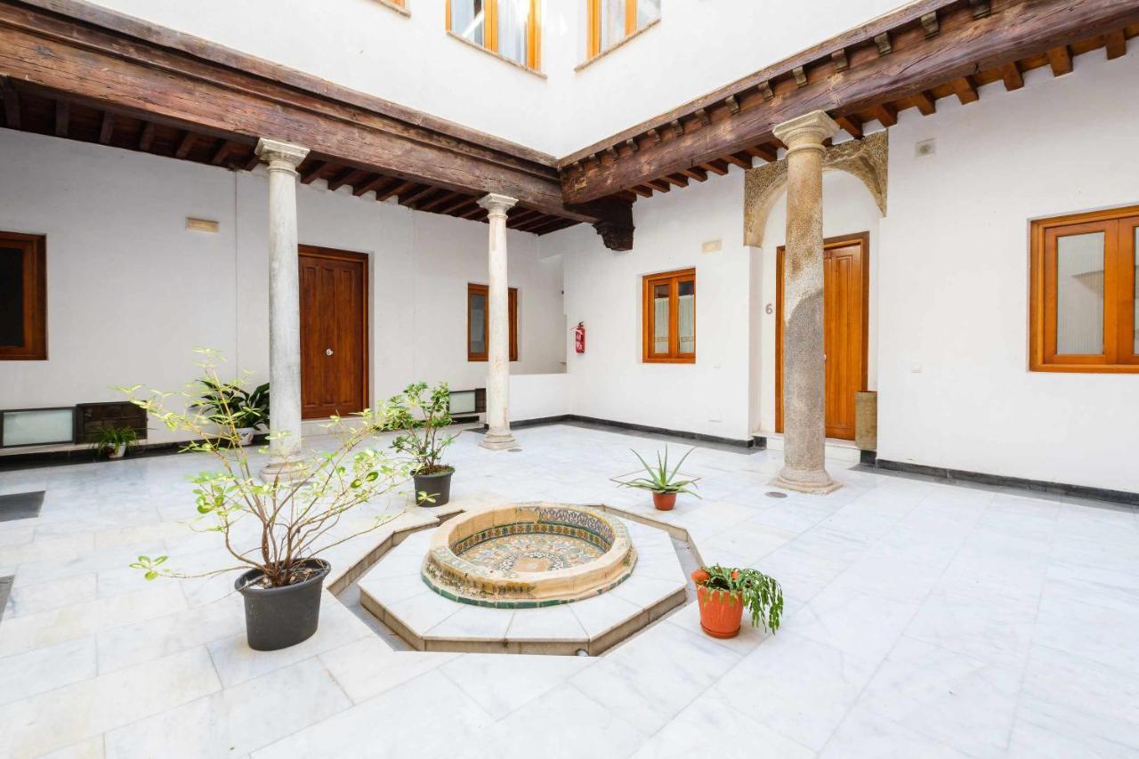 Apartamento Con Patio Junto A La Catedral By Toledo Ap ภายนอก รูปภาพ