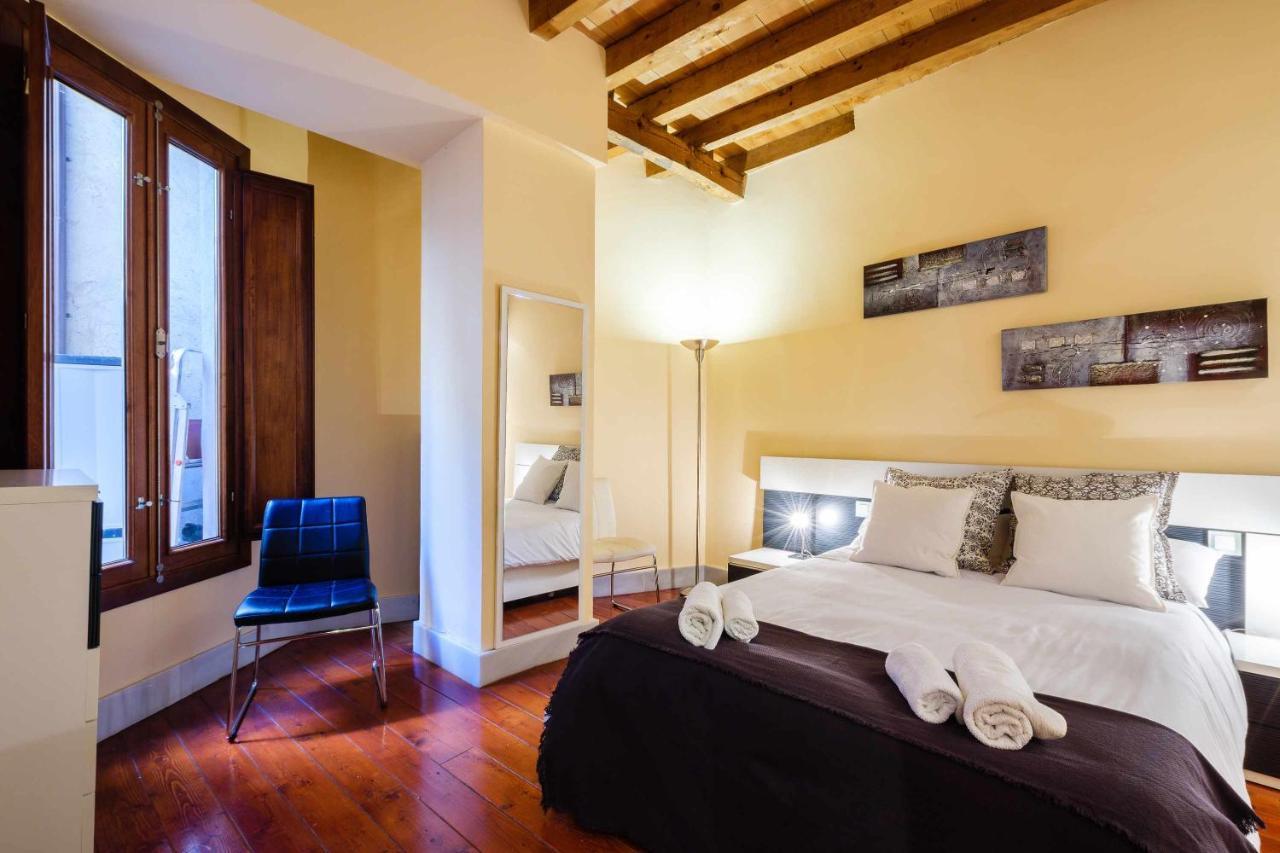 Apartamento Con Patio Junto A La Catedral By Toledo Ap ภายนอก รูปภาพ
